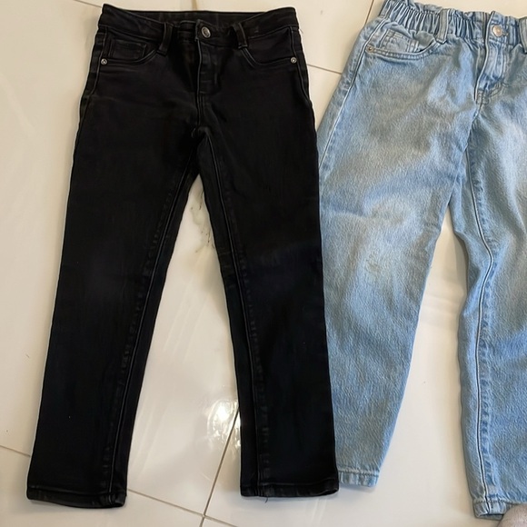 Girls bundle of dark blue, light blue and black jeans size 6/7 - Picture 2 of 7